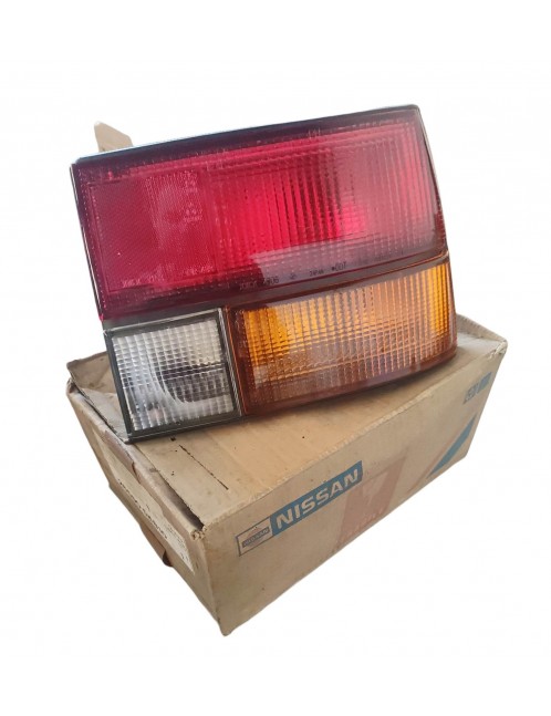 NISSAN MICRA I K10 - 2655004b10 - IKI 4306 - Feu arrière droit en boite - NEUF