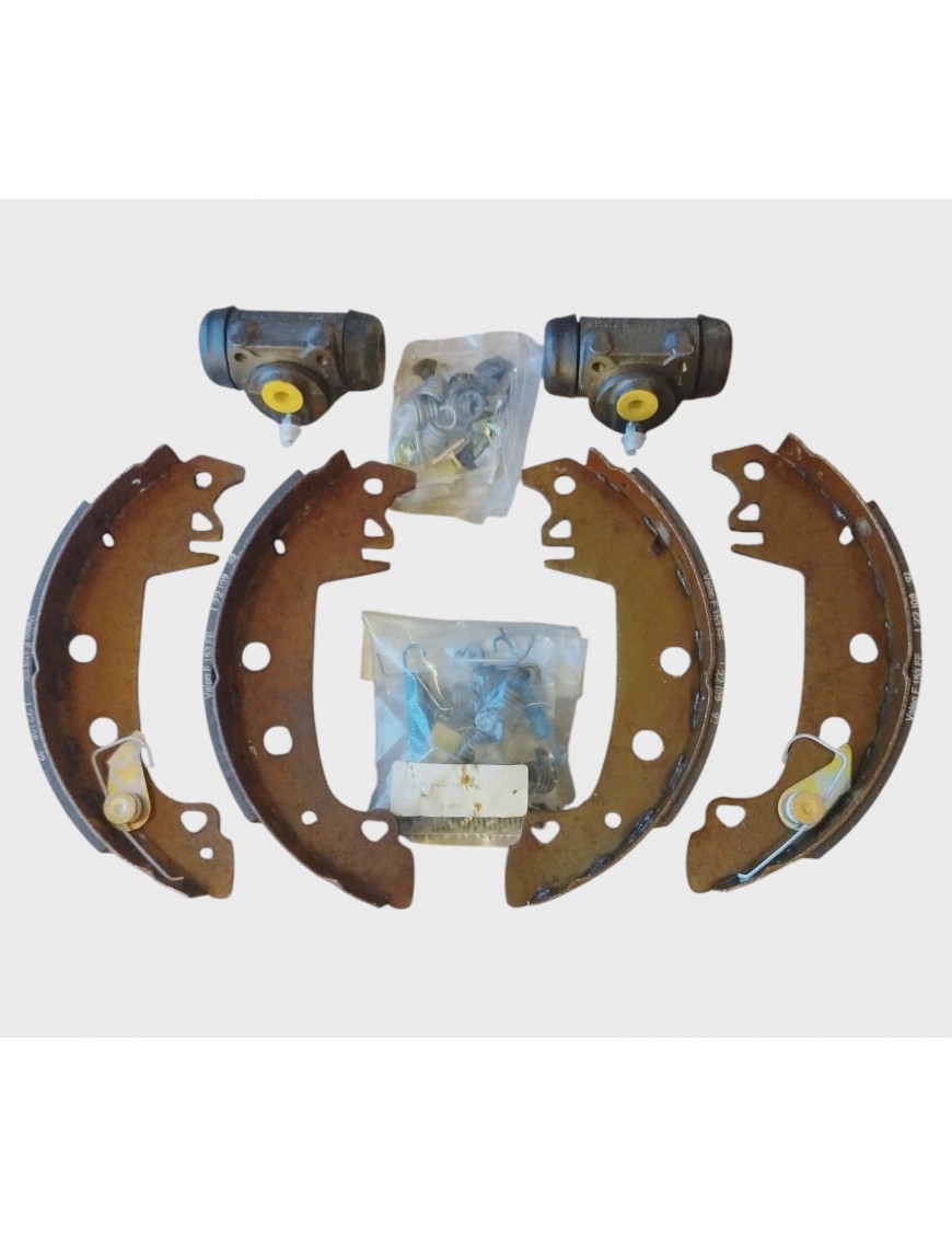PEUGEOT 204 / 304 from 07/75 / 305 - Rear brake shoes set 228x42mm - 23.8mm - BENDIX